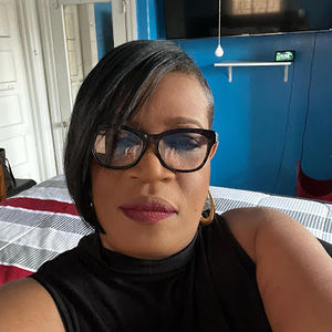 Meet your Posher, Sharon